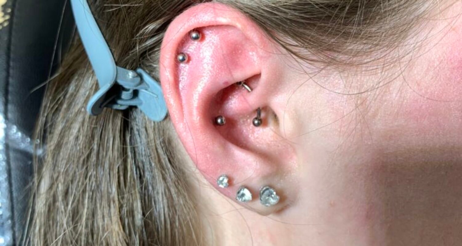 Nastreľovanie náušníc na správne miesto: Prečo na ihle záleží?